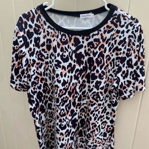 Cheetah print tee